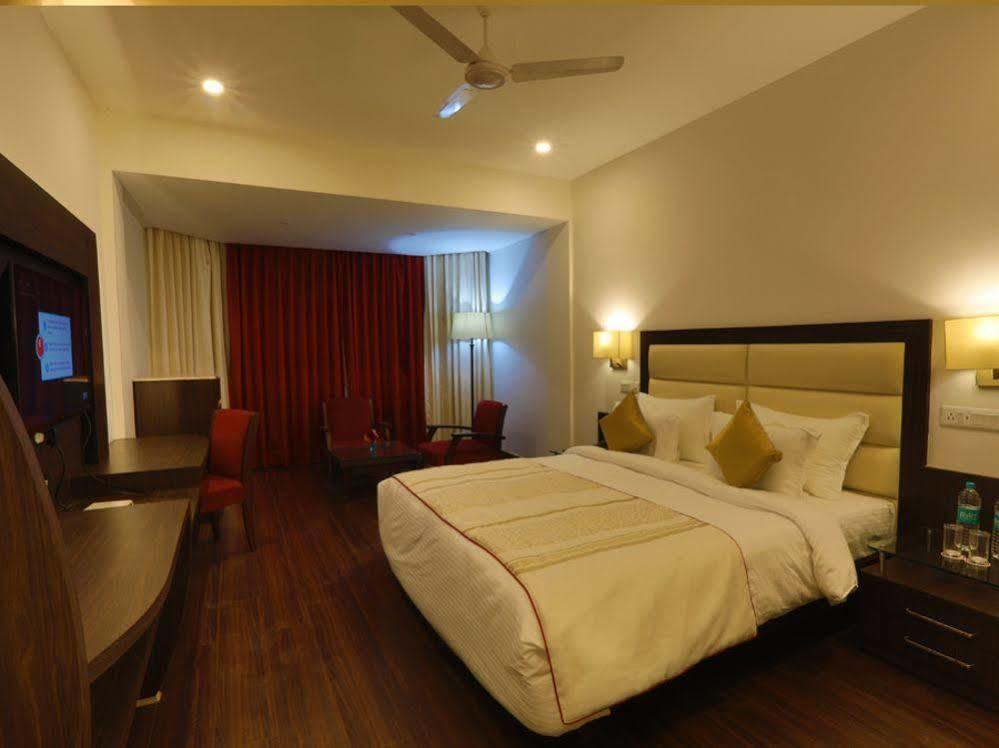 Hotel Natraj Rishīkesh Εξωτερικό φωτογραφία